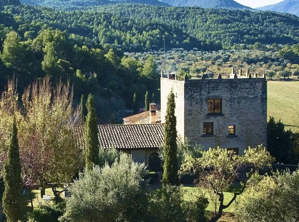 Este hotel est&aacute; situado en una vieja mas&iacute;a renacentista / La Torre del Visco