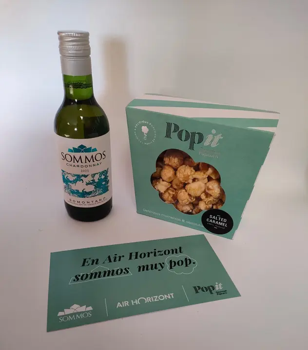 Air Horizont incluye ahora en sus vuelos vinos de SOMMOS y palomitas POPIT.