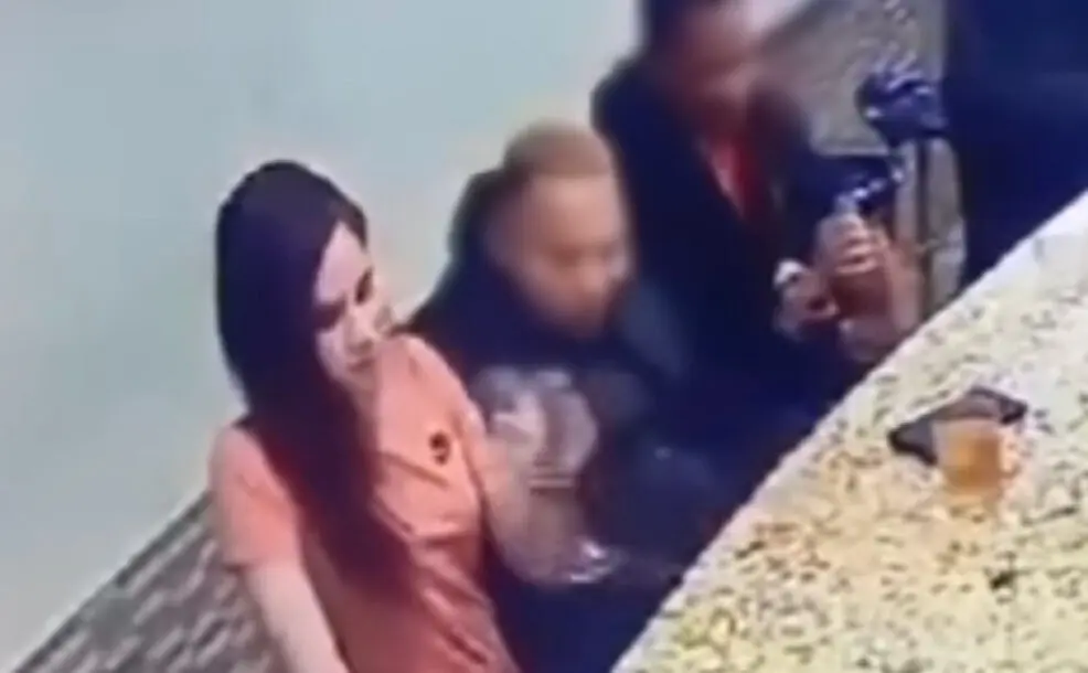 Imagen del v&iacute;deo en el que se ve por &uacute;ltima vez a Rosa con vida / H.A.
