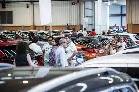Sal&oacute;n de veh&iacute;culos de ocasi&oacute;n y km 0 Stock-car, en la Feria de Zaragoza