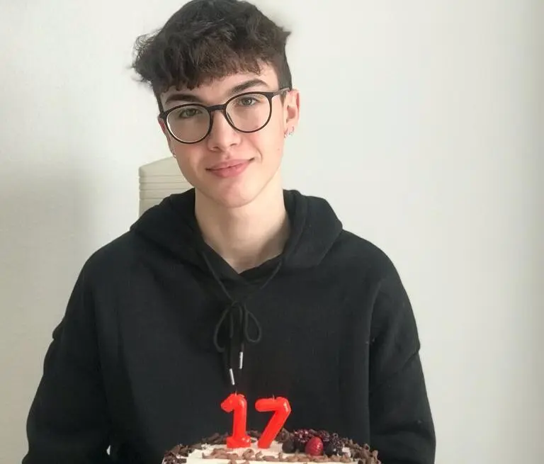Imagen de Mario Conesa cuando cumpli&oacute; los 17 a&ntilde;os / Cedida a HOY ARAG&Oacute;N