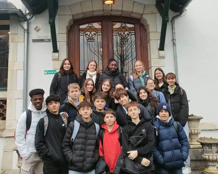 Escuelas P&iacute;as de zaragoza es un centro biling&uuml;e desde 2011