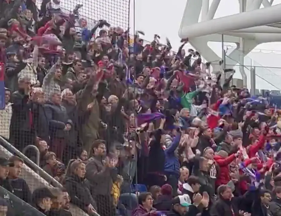 Los aficionados de la SD Huesca en el partido contra el Espanyol