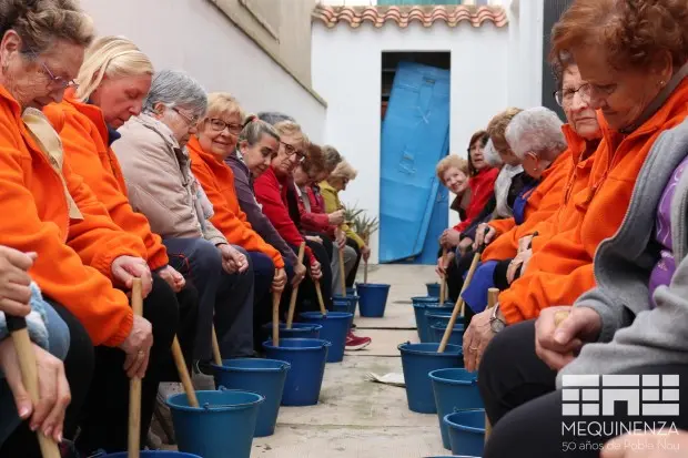 La elaboraci&oacute;n de jab&oacute;n artesanal es uno de los actos m&aacute;s tradicionales  de la semana cultural de Mequinenza. / AYTO. MEQUINENZA