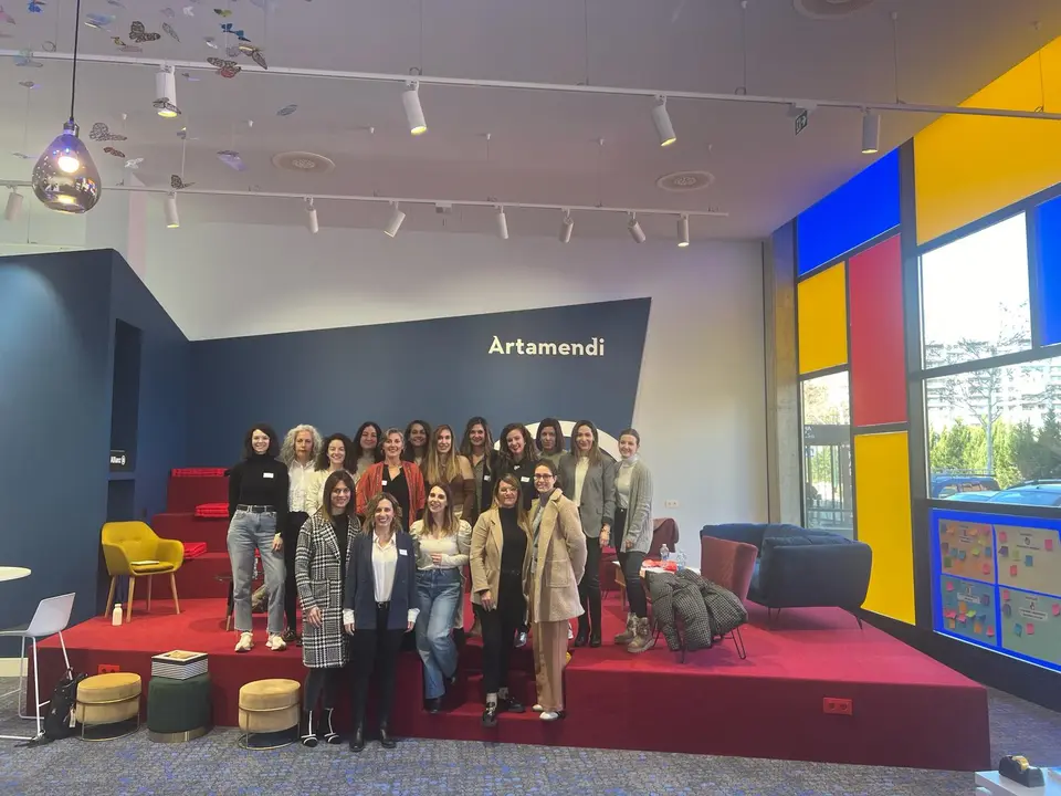 Allianz Artamendi celebra un evento con mujeres emprendedoras.