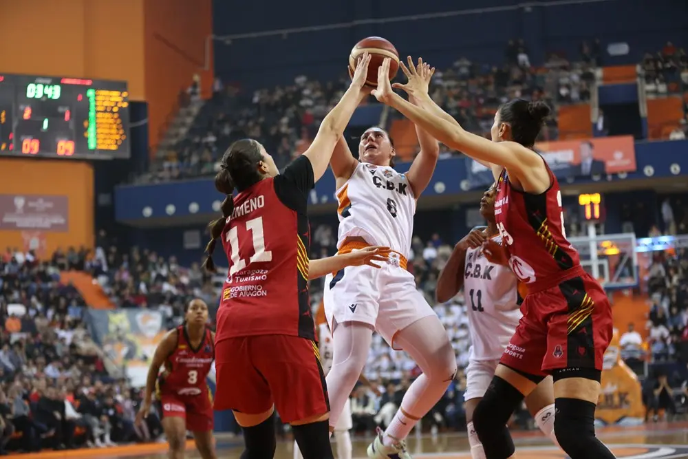 Casademont femenino frente a Mersin / EUROLIGA