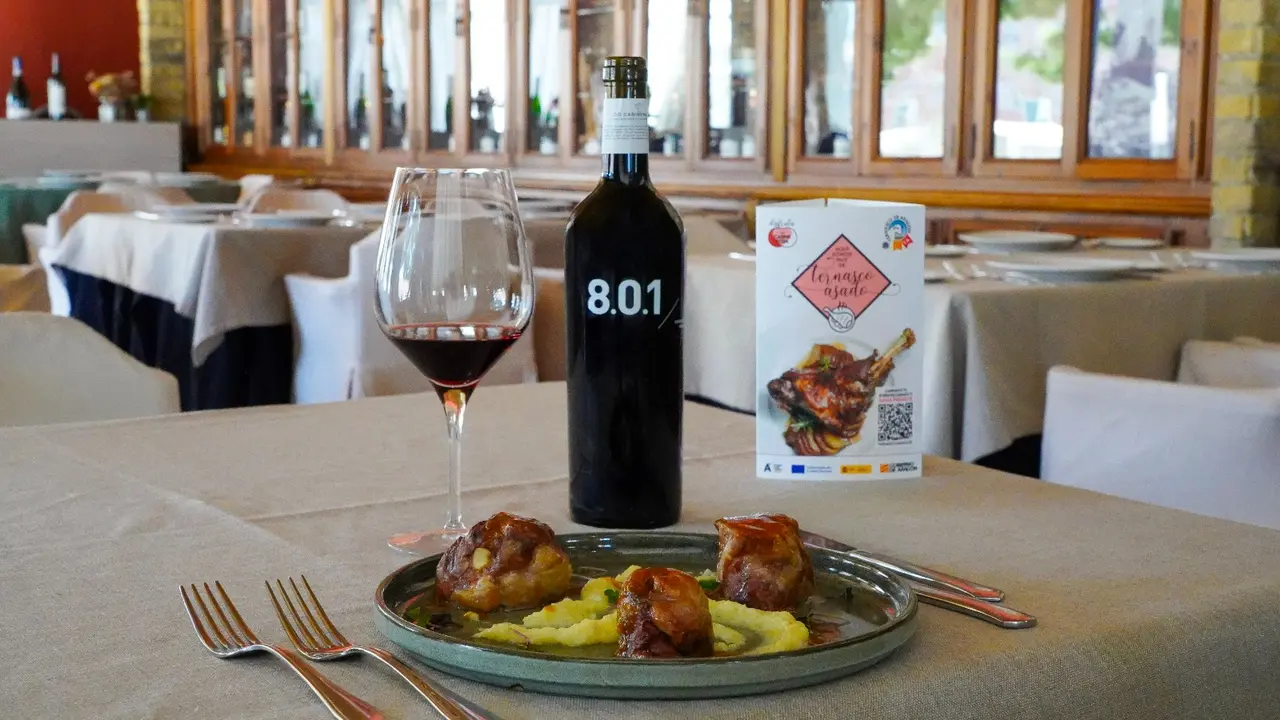 Marzo es el mes del ternasco asado, que se maridar&aacute; con el vino tinto 8.0.1 de Bodegas San Valero