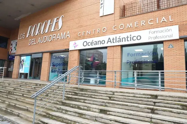 Centro Oc&eacute;ano Atl&aacute;ntico en los Porches del Audiorama. 