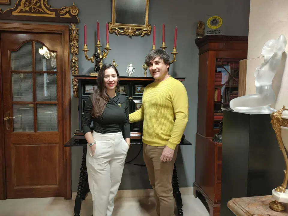 David Matur&eacute;n y B&aacute;rbara Malatesta est&aacute;n al frente a esta tienda de antig&uuml;edades / HA