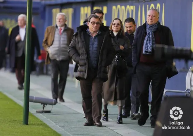 Ra&uacute;l Sanlleh&iacute; y Cordero (detr&aacute;s) en un partido del Real Zaragoza / LFP