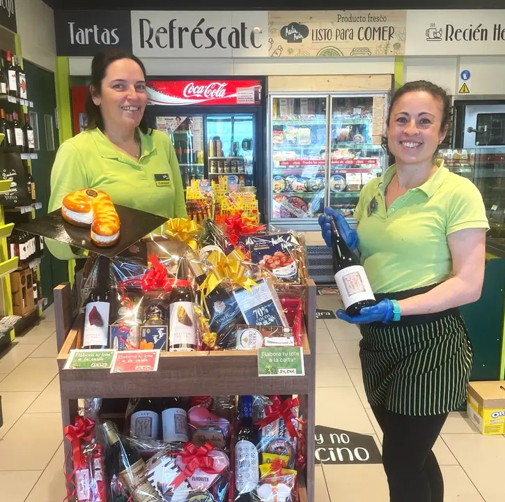 Lotes de aperitivos y vino en las tiendas de Mart&iacute;n Mart&iacute;n para el D&iacute;a del Padre.