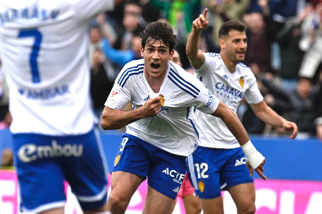 Iv&aacute;n Az&oacute;n celebrando su gol / MARCOS CEBRI&Aacute;N