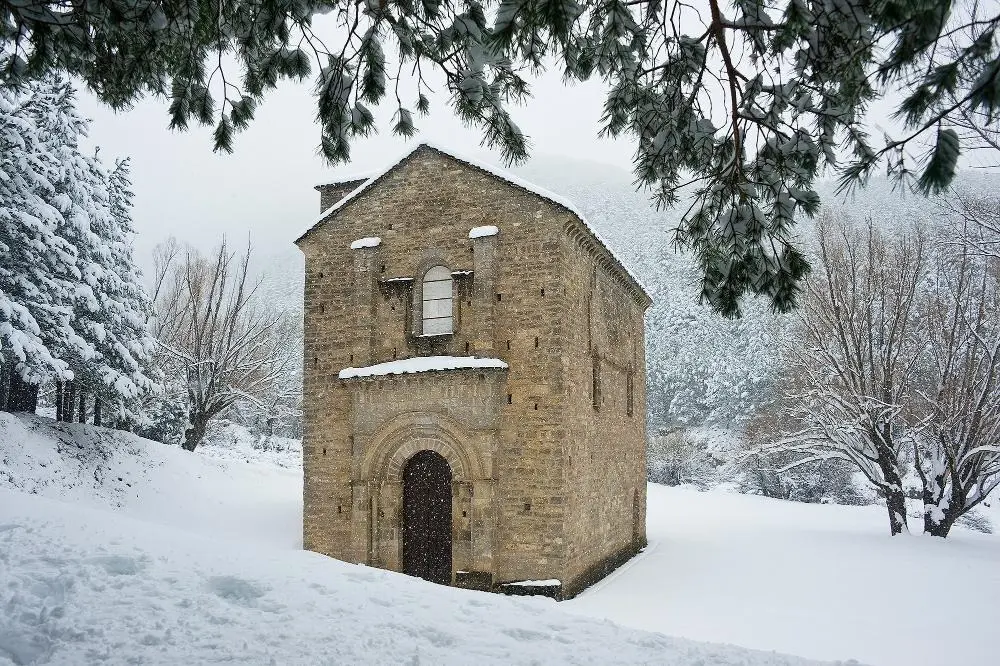 El templo es el primer ejemplo del rom&aacute;nico europeo en el Alto Arag&oacute;n / Ayto. de Castiello de Jaca
