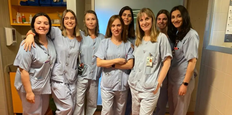 Equipo quir&uacute;rgico del Hospital Miguel Servet que realiza la primera extirpaci&oacute;n del &uacute;tero con laparosc&oacute;pica v&iacute;a vaginal / Hospital Universitario Miguel Servet