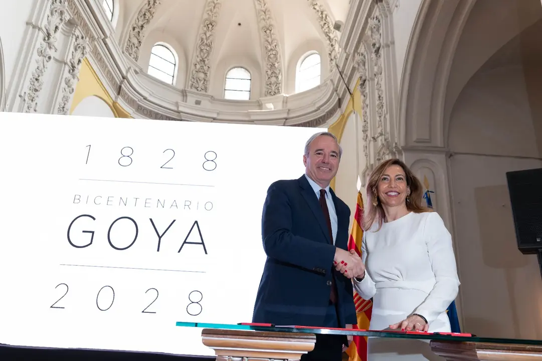 Jorge Azc&oacute;n y Natalia Chueca en la firma del Plan Director del Bicentenario del fallecimiento de Goya / Fabi&aacute;n Sim&oacute;n