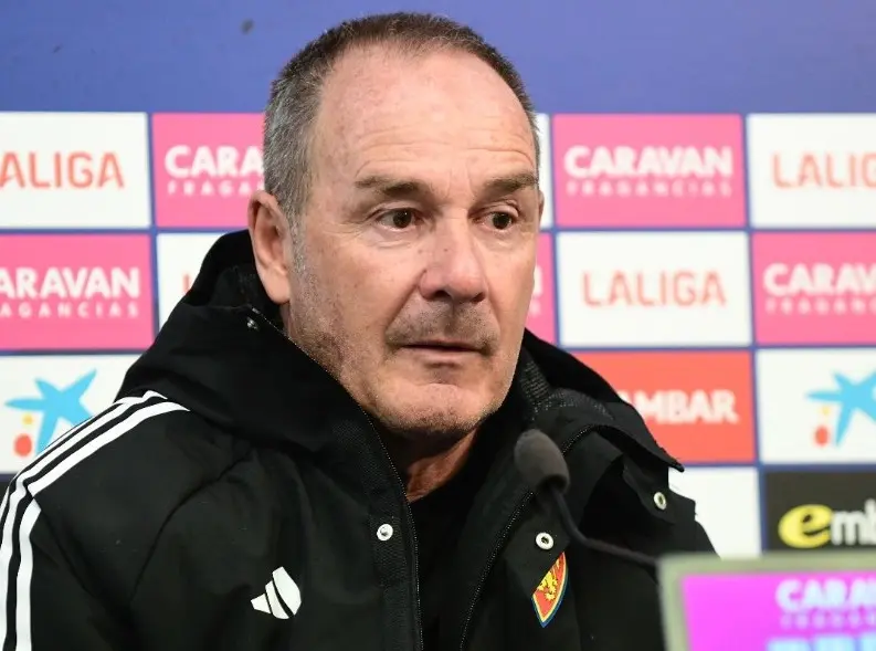 V&iacute;ctor Fern&aacute;ndez en la sala de prensa / REAL ZARAGOZA