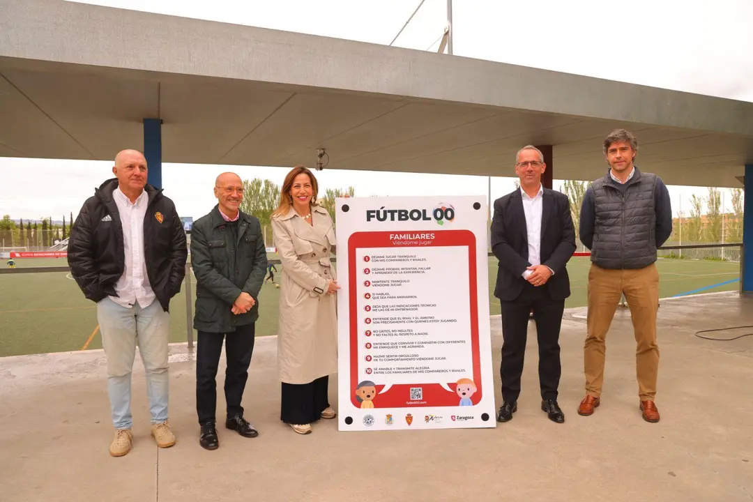 Presentaci&oacute;n de F&uacute;tbol 00 / AZ