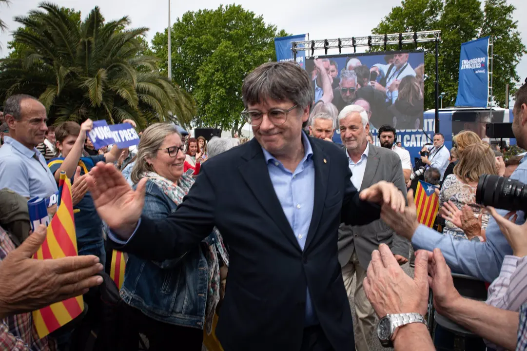 El candidato de Junts+ a las elecciones catalanas, Carles Puigdemont, en el acto central de campa&ntilde;a en Argel&egrave;s-sur-mer (Francia) / EP