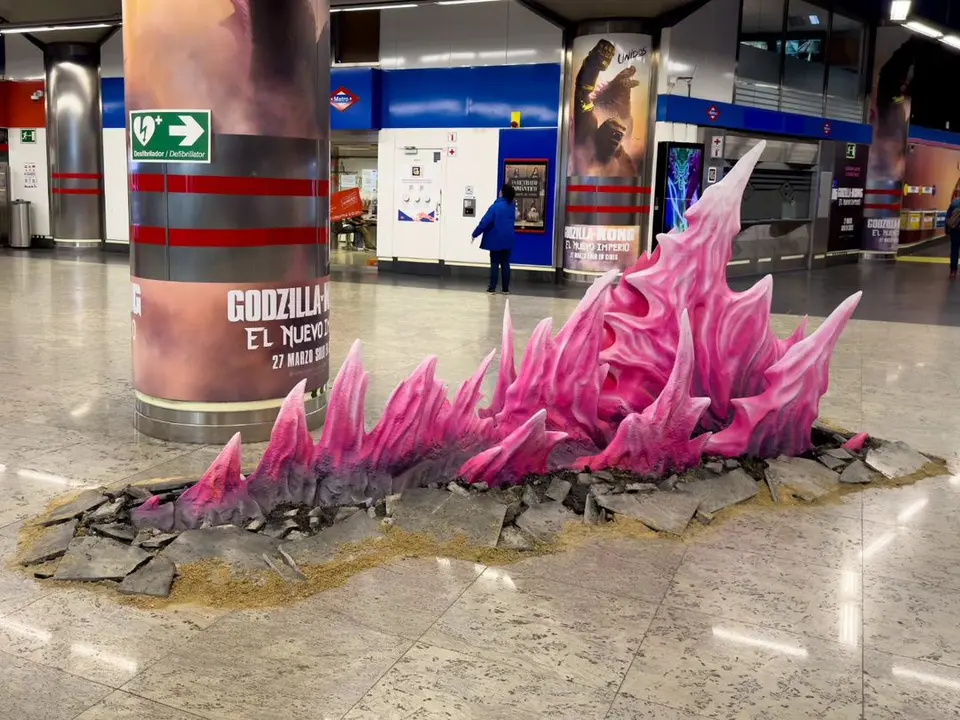 La cresta forma parte de la promoci&oacute;n de la nueva pel&iacute;cula de Godzilla / Andtonic
