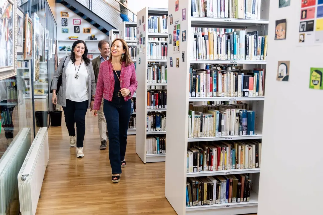 08/05/2023 Natalia Chueca, Paloma Espinosa y &Aacute;ngel Lor&eacute;n visitan la biblioteca Benjam&iacute;n Jarn&eacute;s
SOCIEDAD ESPA&Ntilde;A EUROPA ARAG&Oacute;N ESPA&Ntilde;A EUROPA ARAG&Oacute;N ZARAGOZA CULTURA
AYUNTAMIENTO DE ZARAGOZA