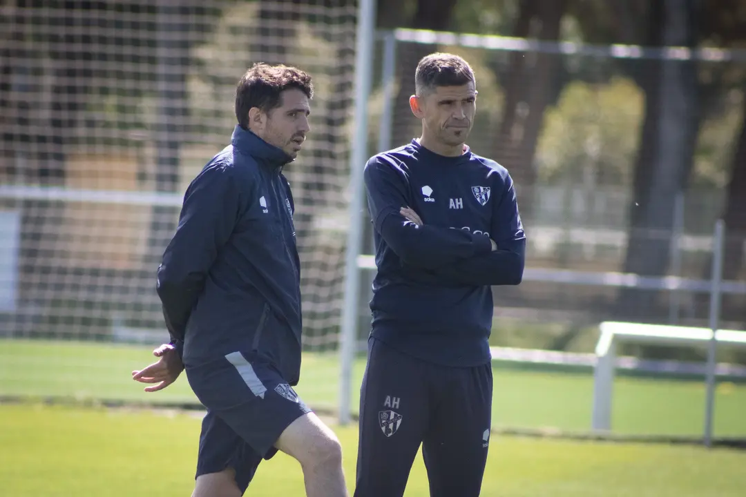 Antonio Hidalgo, entrenador de la SD Huesca / SD HUESCA