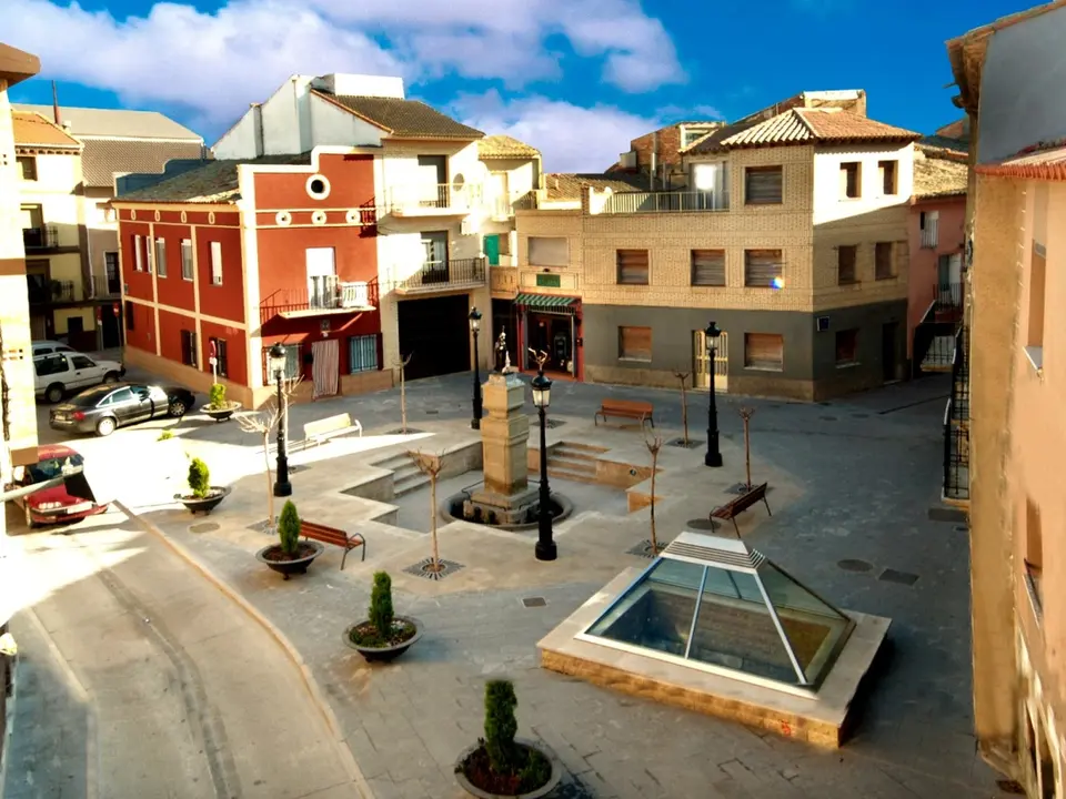 Pedrola.