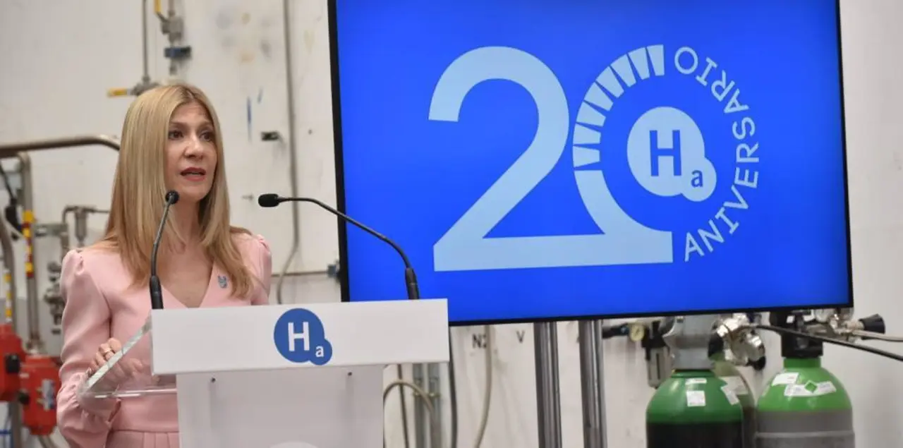 La vicepresidenta Mar Vaquero ha clausurado el  XX Aniversario de la Fundaci&oacute;n Hidr&oacute;geno Arag&oacute;n / G.A.