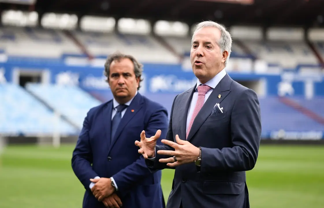 Los accionistas del Real Zaragoza, Jorge Mas con Juan Forc&eacute;n, el d&iacute;a que se present&oacute; el actual presidente del Real Zaragoza / Marcos Cebri&aacute;n para HOY ARAG&Oacute;N