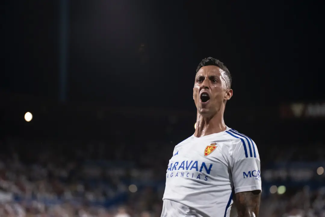 Maikel Mesa con el Real Zaragoza / MARCOS CEBRI&Aacute;N