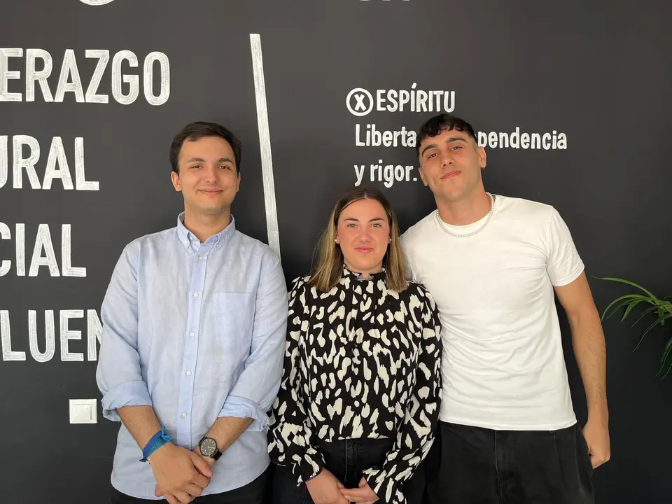 Isaac Benchebab, Elisa Sim&oacute;n y Ra&uacute;l Esteban, alumnos de la EUPLA