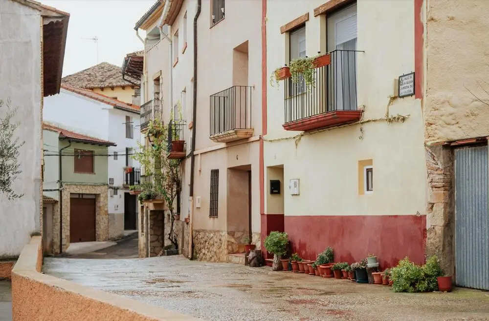 La localidad est&aacute; impulsando el reacondicionamiento de viviendas / Ayto. Aguaviva