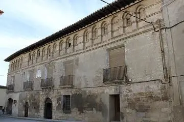 Palacio de los Barones de Valdeolivos, en Fonz, uno de los beneficiados