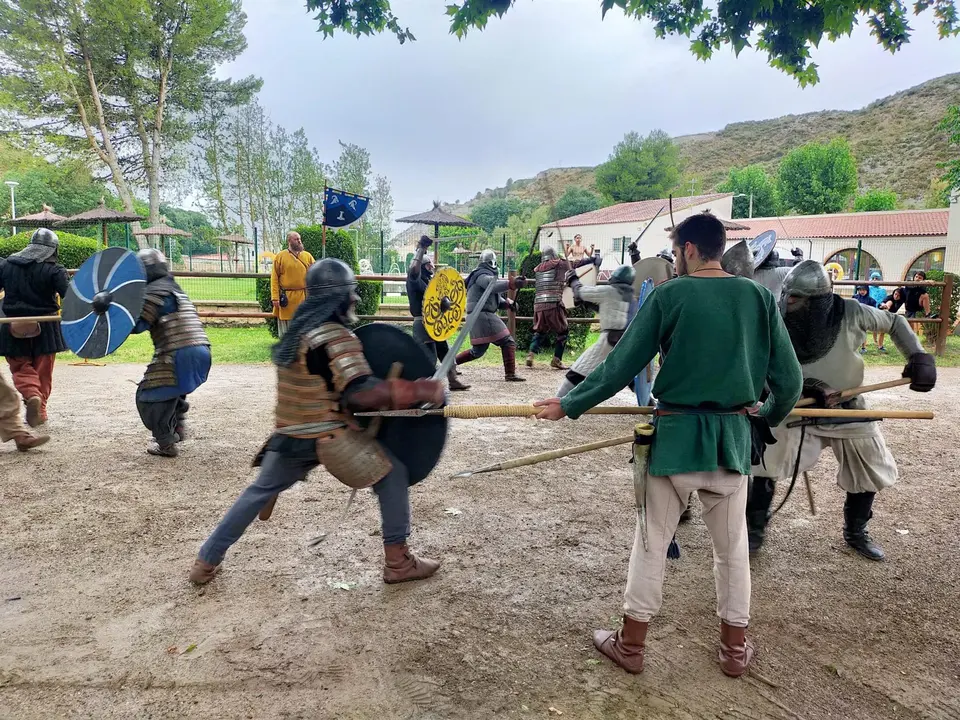 Recreaci&oacute;n en la II Viking Midsomar Fest de San Esteban de Litera.