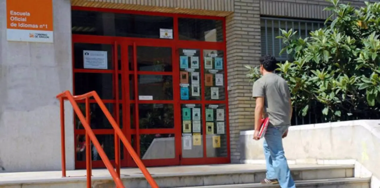 Escuela Oficial de Idiomas / E.P.