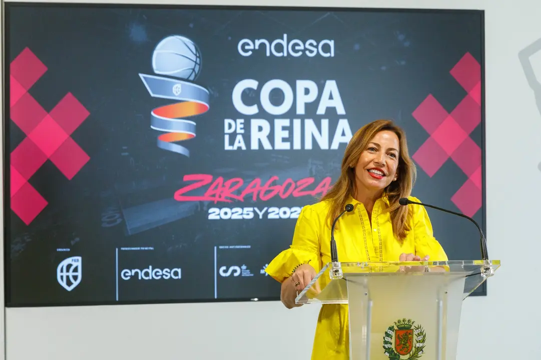 Natalia Chueca presentando la Copa de la Reina / AZ