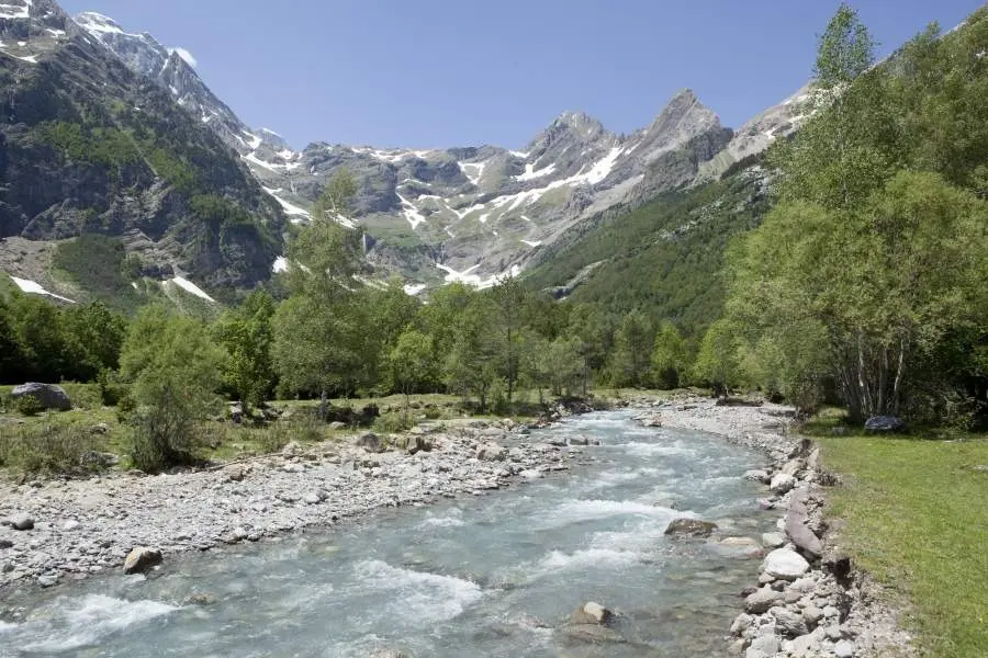 En este valle nace el r&iacute;o Cinca, directamente de las nieves glaciares / Turismo de Arag&oacute;n