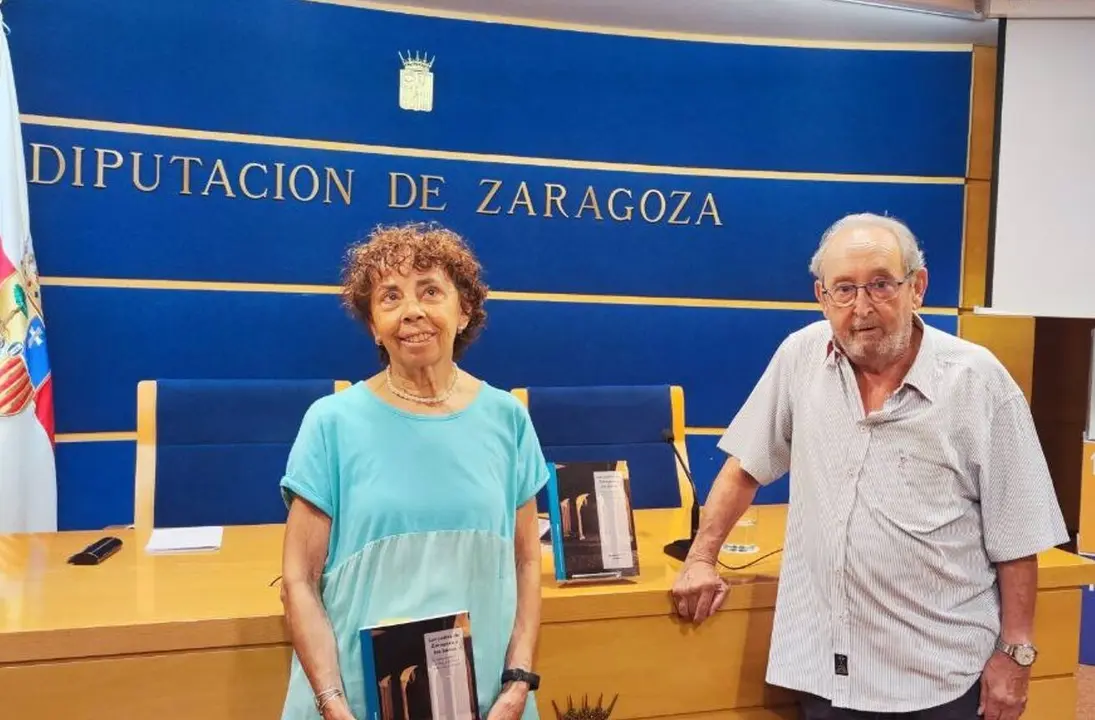 La autora del trabajo, Asunci&oacute;n blasco, y el director del IFC, Carlos Forcadell, en la presentaci&oacute;n en la DPZ / E.P.