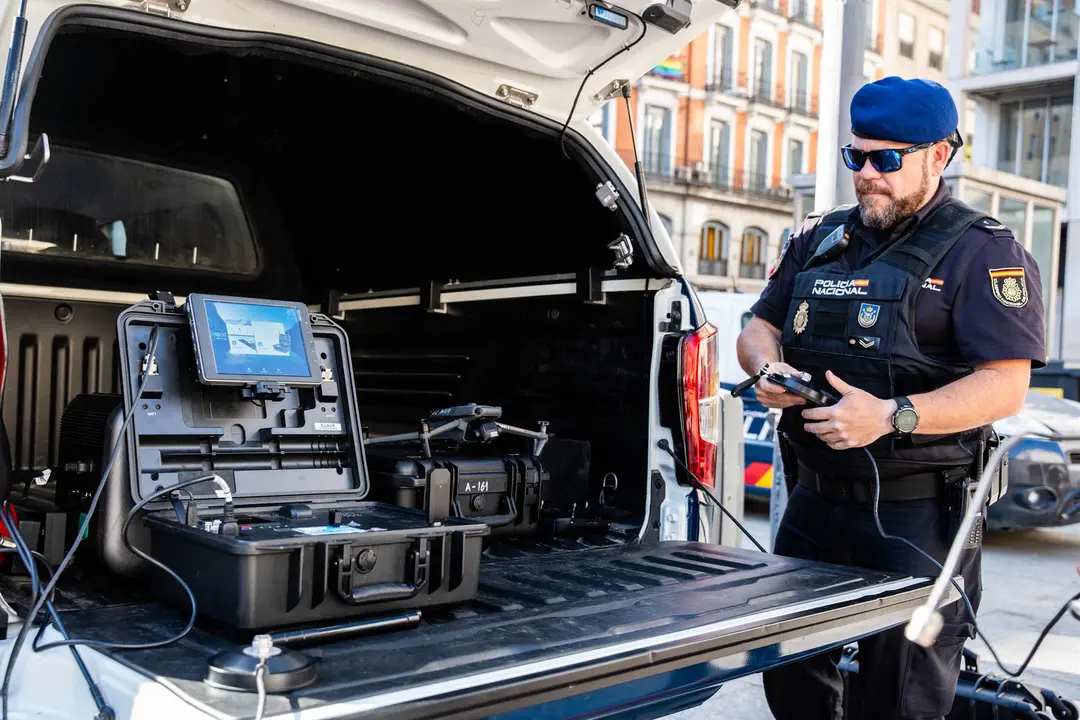 Detector de drones para un dispositivo policial / M.C.