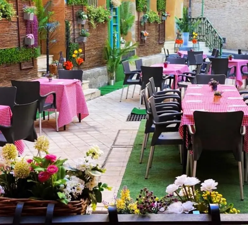 Terraza de El Alambique de San Lorenzo