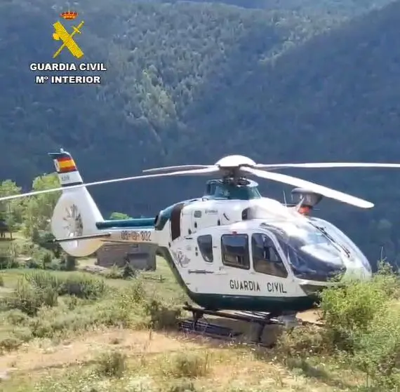 Imagen de archivo de un rescate de la Guardia Civil este verano. 