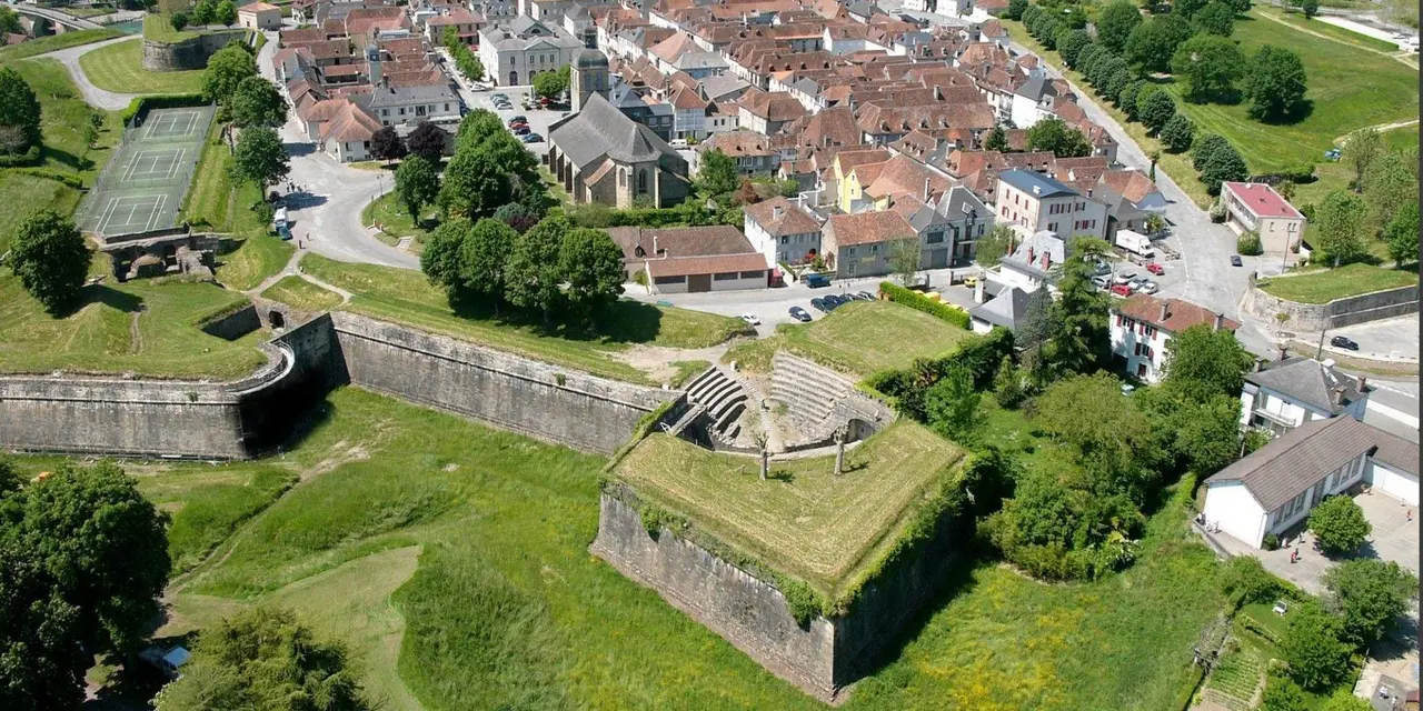 La villa conserva su aspecto original / Turismo de B&eacute;arn des Gaves