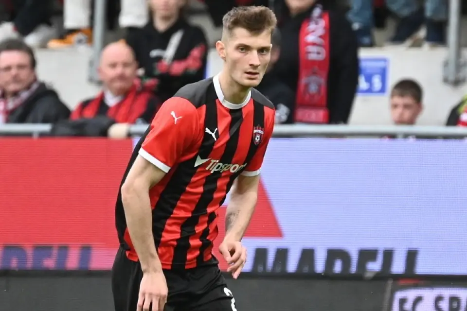 Sebastian Kosa, central pretendido por el Real Zaragoza, con el Spartak Trnava