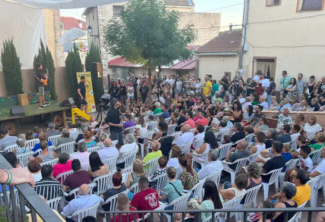 Una edici&oacute;n anterior del festival en Luco de Jiloca. / ENLUQUECIDOS