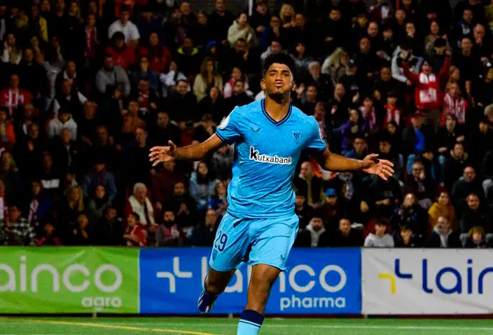 Adu Ares, pretendido por el Real Zaragoza / ATHLETIC