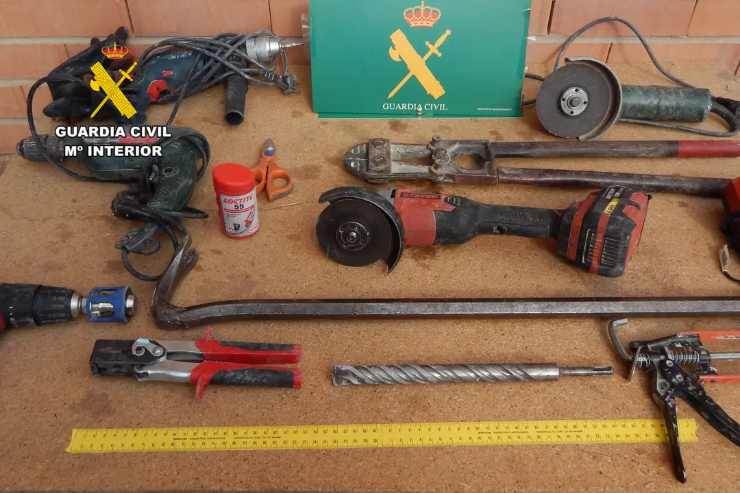 Estos son algunos de los materiales sustra&iacute;dos 