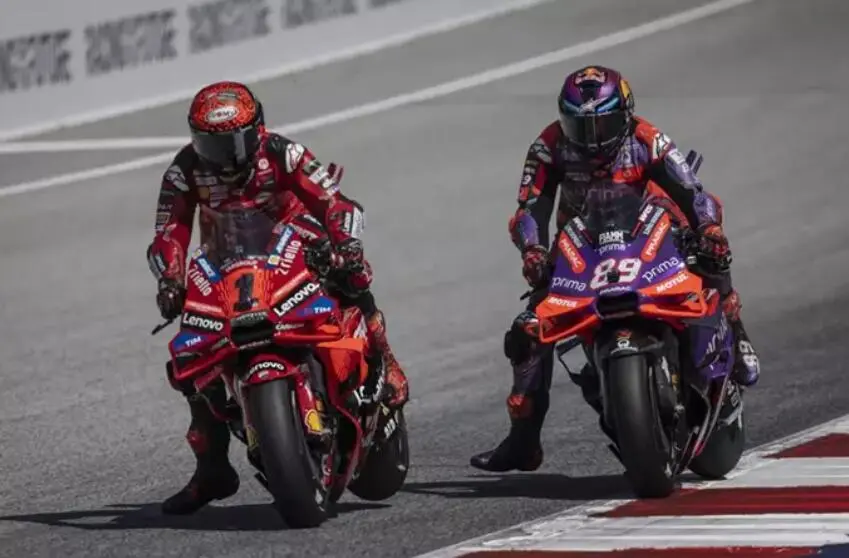 Francesco Bagnaia y Jorge Mart&iacute;n durante el GP de Austria 2024
- GIGI SOLDANO / DPPI Media / AFP7 / Europa Press