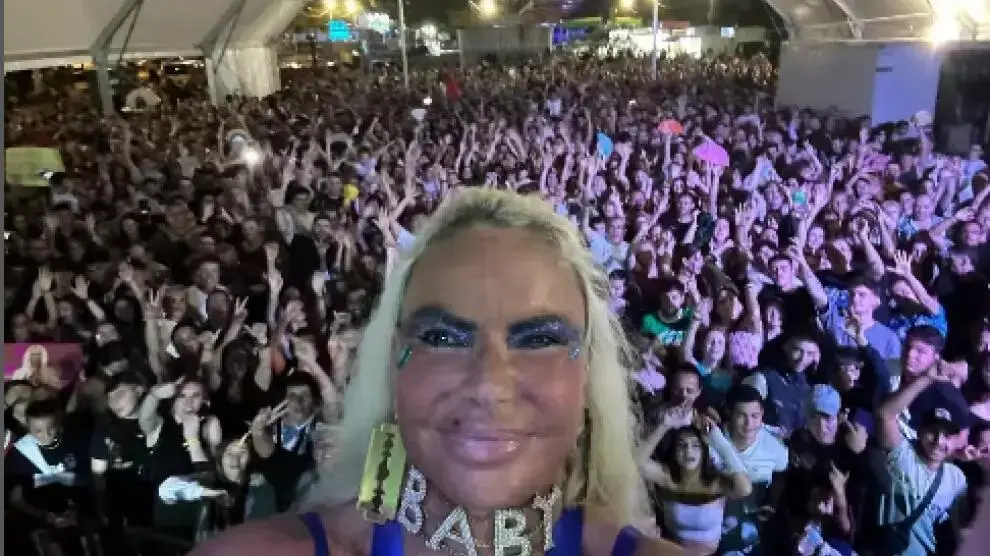 Selfie de Leticia Sabater en su concierto en Zaragoza.