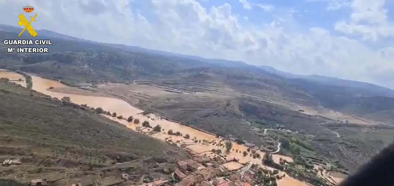 Vista a&eacute;rea del desbordamiento del r&iacute;o Piedra antes del rescate.