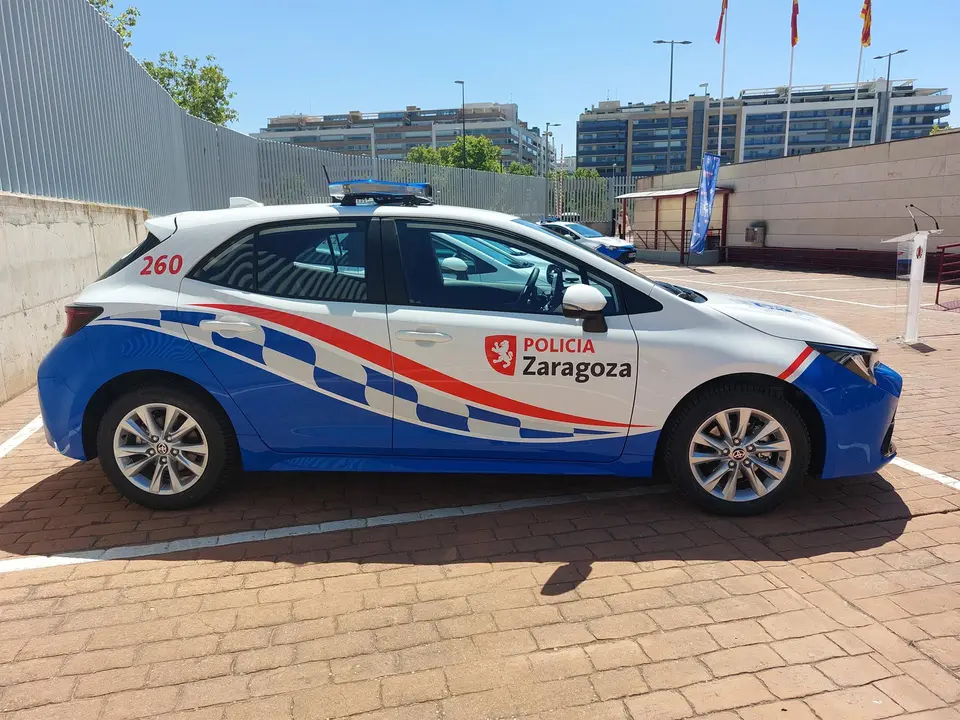 Coche de la Polic&iacute;a Local de Zaragoza. / E.P.