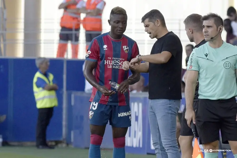Patrick Soko con la SD Huesca / LFP